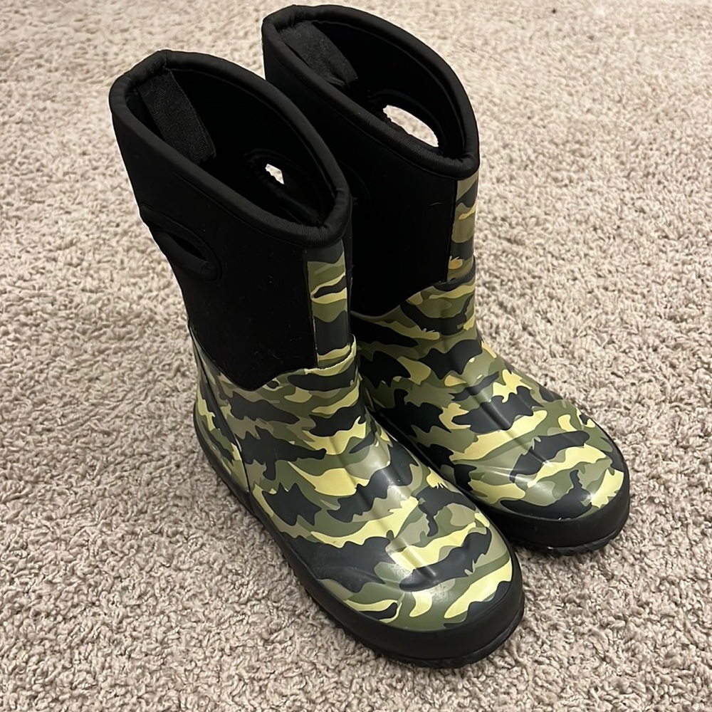 Mucky Wear rain boots